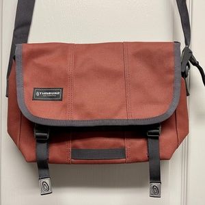 TIMBUK2 Classic Messenger Bag, Salmon color, X-Small